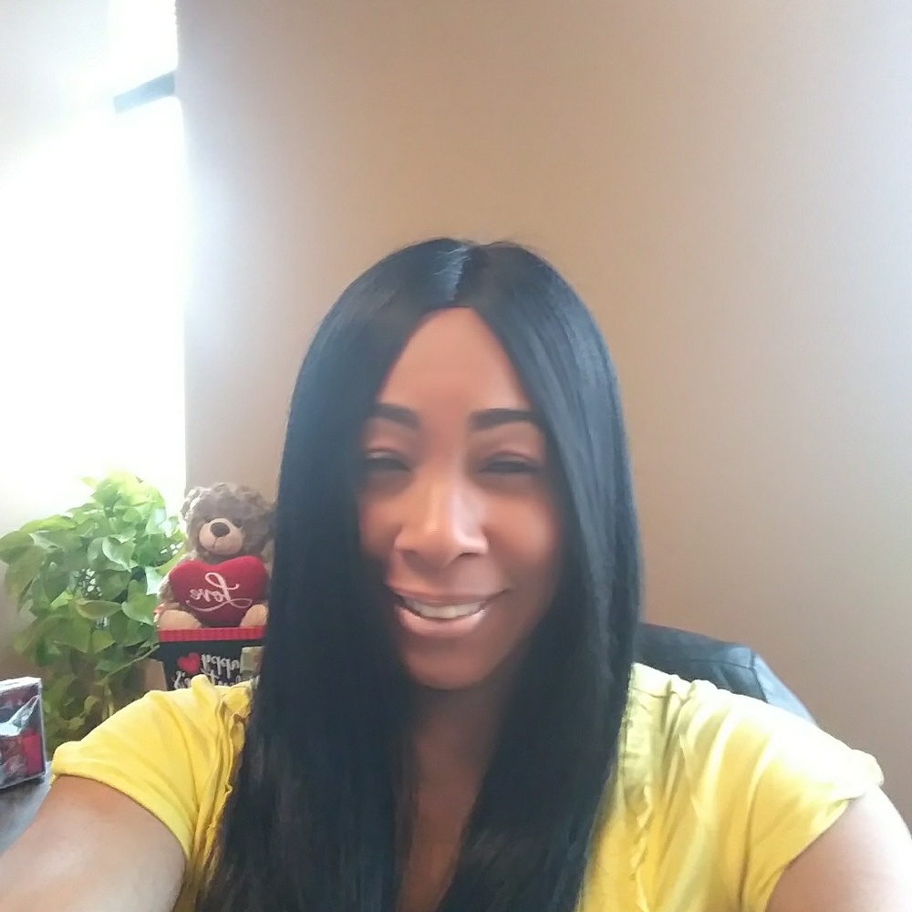 Meet your Posher, Evelyn